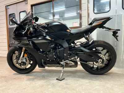 Yamaha YZF-R1 2025