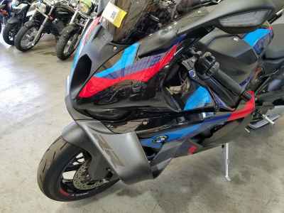 BMW M1000RR 2025