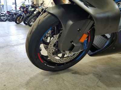 BMW M1000RR 2025