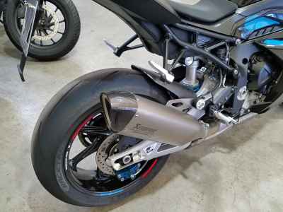 BMW M1000RR 2025