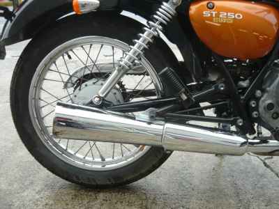 Suzuki ST250E