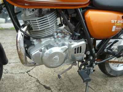 Suzuki ST250E