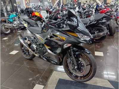 Kawasaki Ninja 400 2021