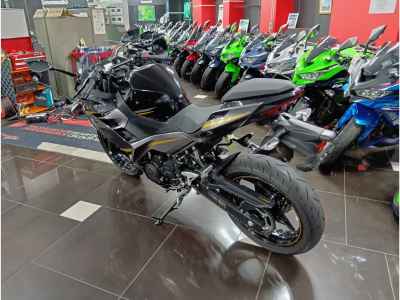 Kawasaki Ninja 400 2021