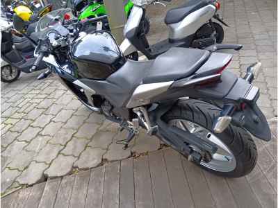 Honda CBR250R 2011