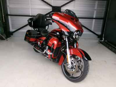 Harley-Davidson Street Glide FLHXSE1800 2016