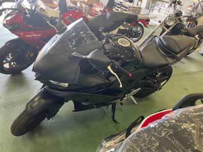 Yamaha YZF-R25 2021