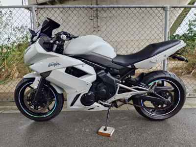 Kawasaki Ninja 400R 2011