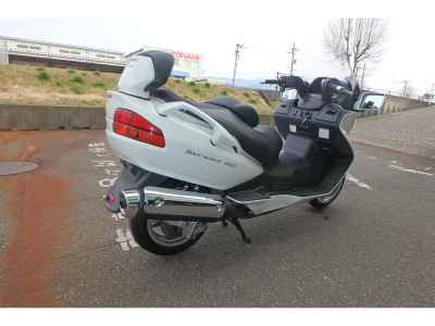 Suzuki Skywave 650LX 2011