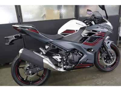 Kawasaki Ninja 400 2024