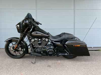 Harley-Davidson Street Glide FLHXS1690 2020