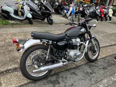 Kawasaki W800 2025