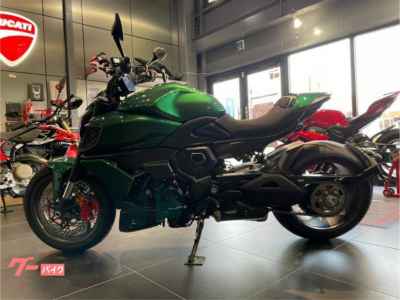 Ducati Diavel V4 2024