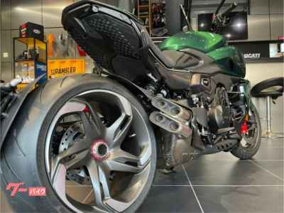 Ducati Diavel V4 2024