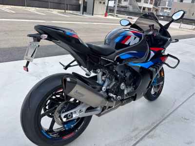 BMW M1000RR 2025
