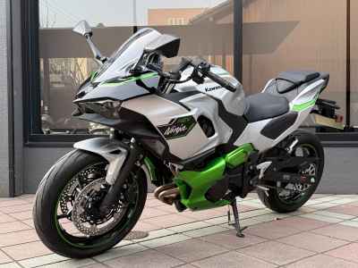 Kawasaki Ninja 7 Hybrid 2025