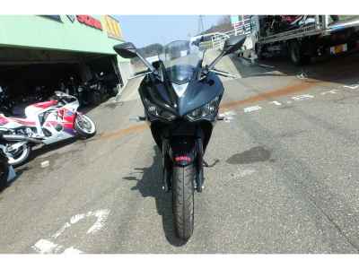 Yamaha YZF-R25 2015