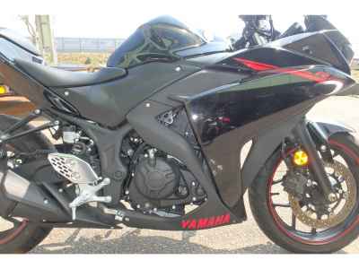 Yamaha YZF-R25 2015