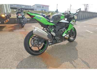 Kawasaki Ninja ZX-4RR 2024
