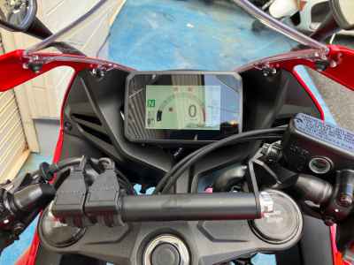 Honda CBR650R E-Clutch 2025