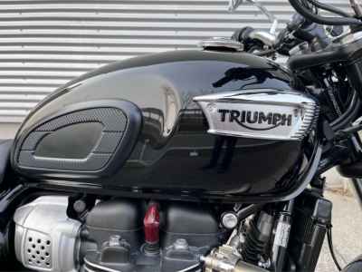 Triumph Bonneville T100 2025