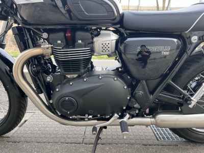 Triumph Bonneville T100 2025