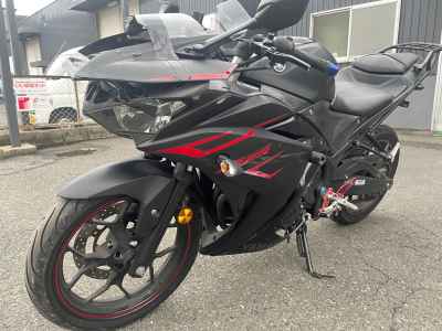 Yamaha YZF-R25 2017