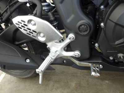 Yamaha YZF-R25 2023