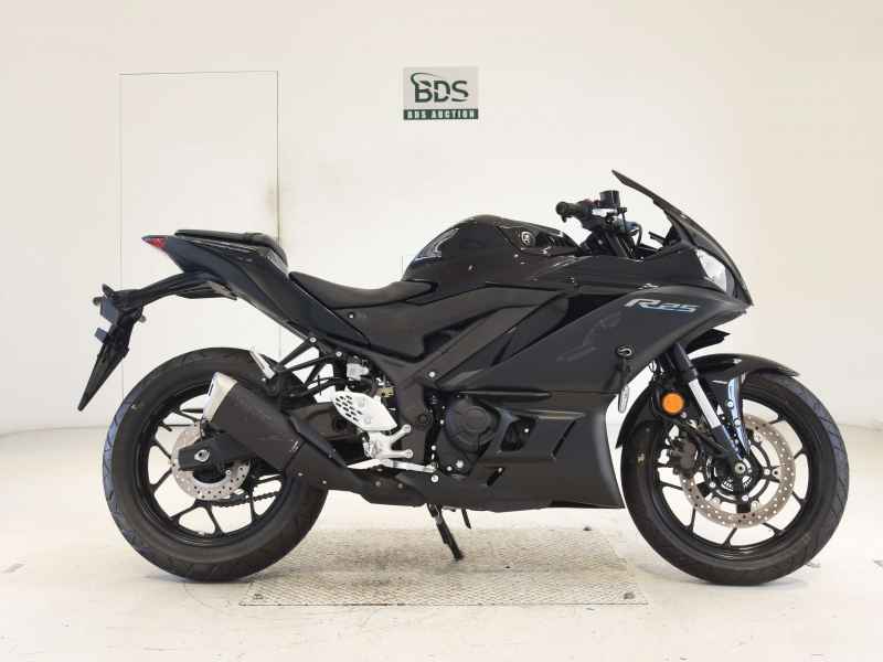 Yamaha YZF-R25 2023