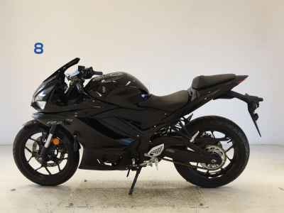 Yamaha YZF-R25 2023