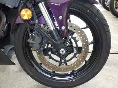 Yamaha YZF-R25 2023