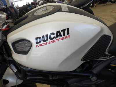 Ducati Monster 696 2010