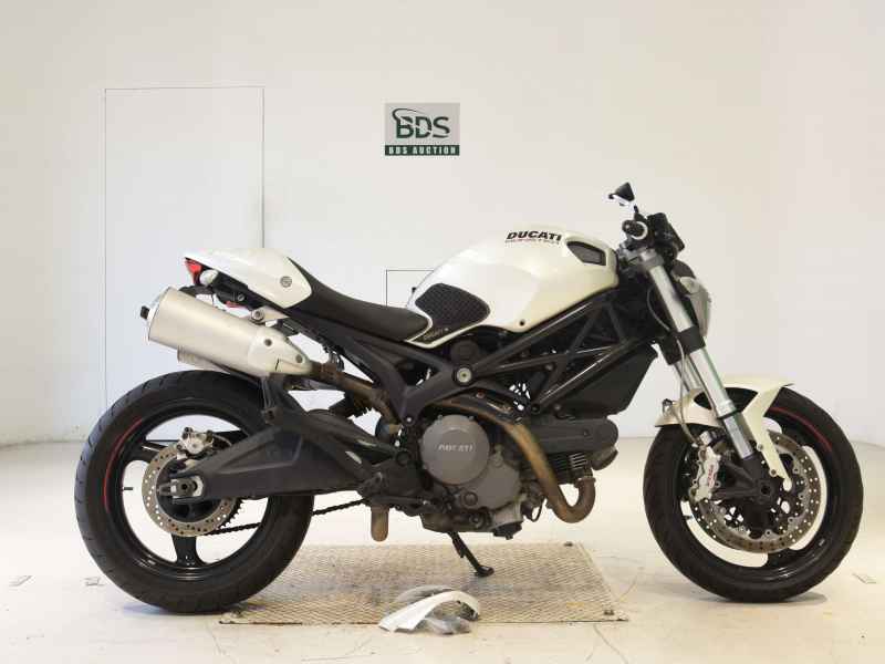 Ducati Monster 696 2010