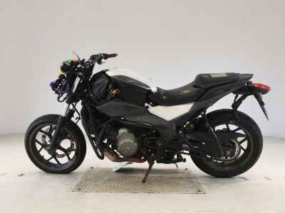 Honda CB400 2013