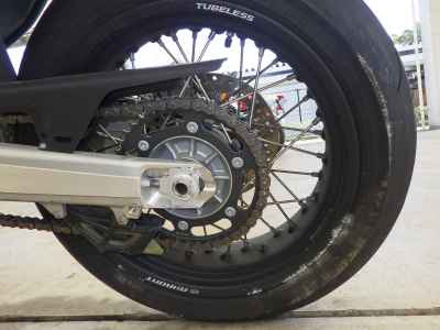 Husqvarna 701 Supermoto 2024