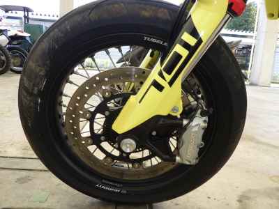 Husqvarna 701 Supermoto 2024