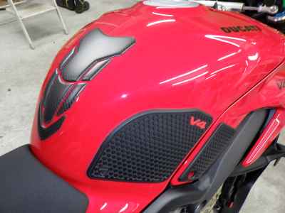 Ducati Streetfighter V4S 2024