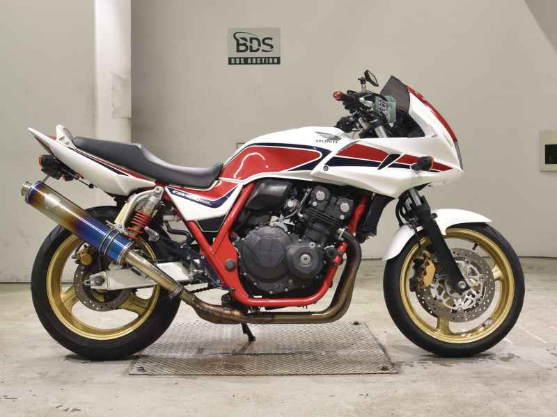 Honda CB400 Super Boldor 2011