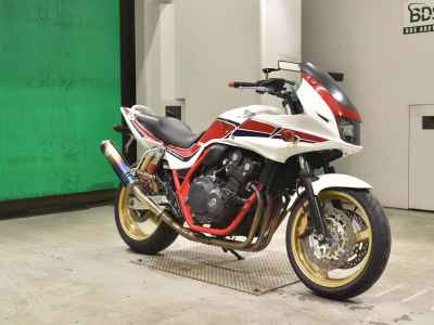 Honda CB400 Super Boldor 2011