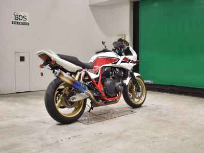 Honda CB400 Super Boldor 2011