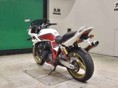Honda CB400 Super Boldor 2011