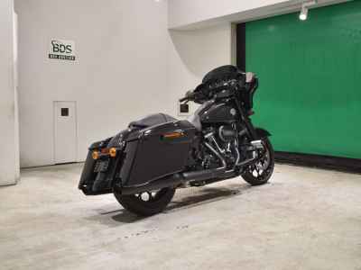 Harley-Davidson Street Glide FLHXS1870 2023