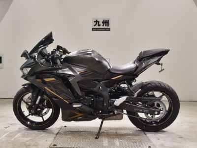 Kawasaki Ninja ZX-25R 2022