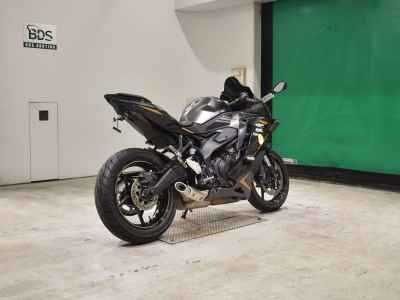 Kawasaki Ninja ZX-25R 2022