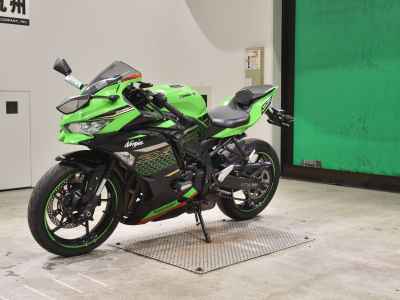 Kawasaki Ninja ZX-25R 2021
