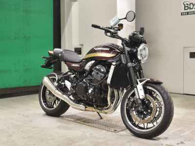 Kawasaki Z900RS 2025