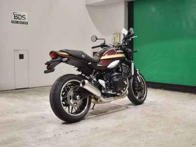 Kawasaki Z900RS 2025