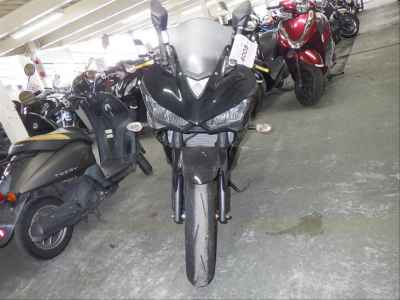 Yamaha YZF-R25 2015