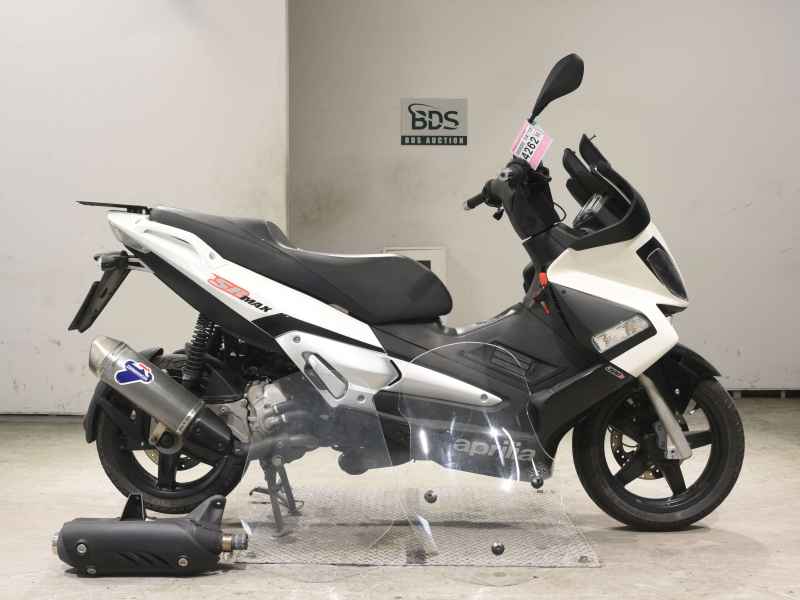 Aprilia SR Max 300 2012