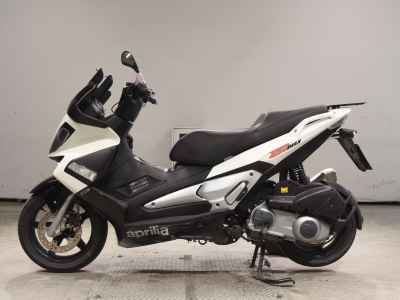 Aprilia SR Max 300 2012